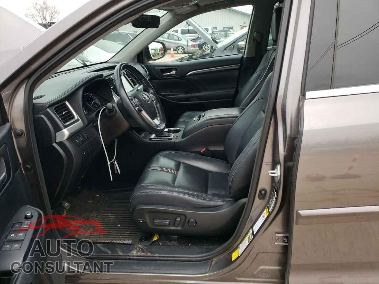 TOYOTA HIGHLANDER 2017 - 5TDJZRFH1HS373357