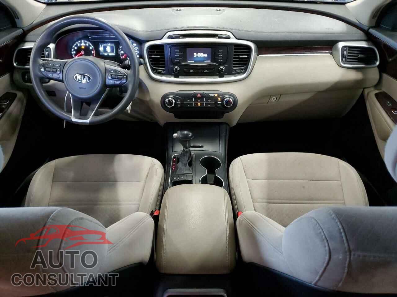 KIA SORENTO 2017 - 5XYPGDA51HG195902