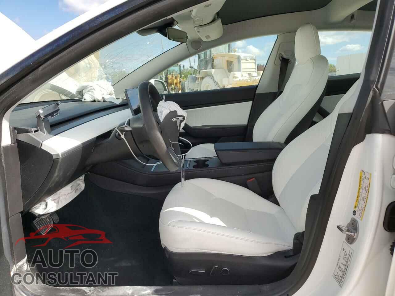 TESLA MODEL 3 2021 - 5YJ3E1EA5MF908568
