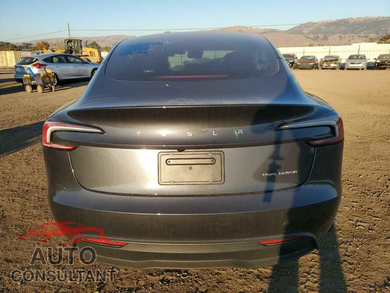 TESLA MODEL 3 2024 - 5YJ3E1EB8RF728954