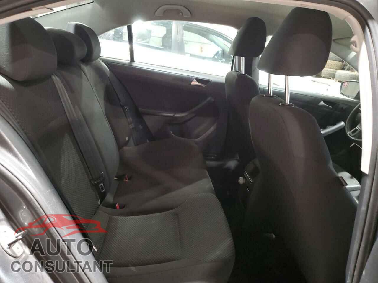 VOLKSWAGEN JETTA 2013 - 3VW2K7AJ9DM290077