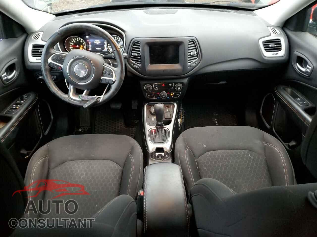 JEEP COMPASS 2018 - 3C4NJDAB9JT139543