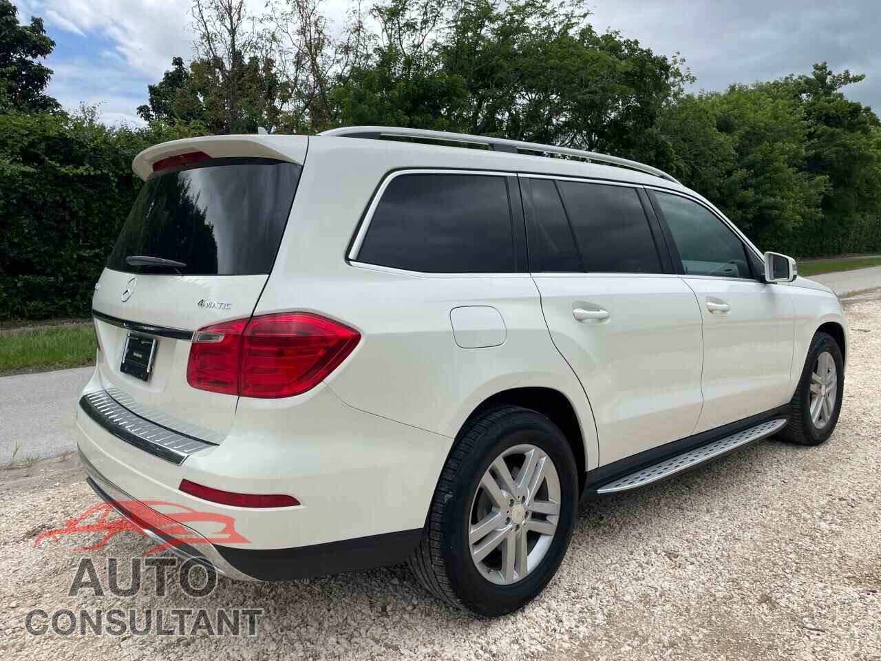 MERCEDES-BENZ GL-CLASS 2013 - 4JGDF7CE4DA158739