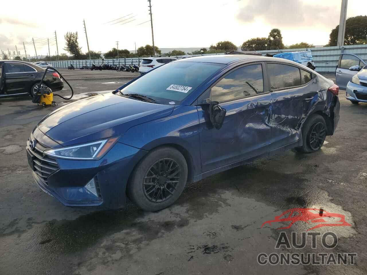 HYUNDAI ELANTRA 2019 - 5NPD74LF3KH486975