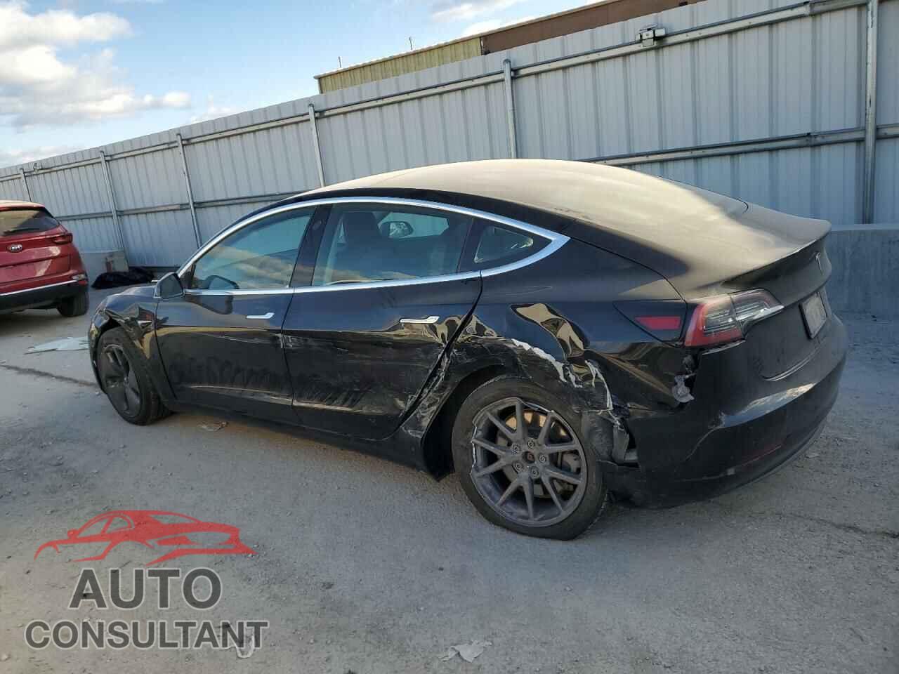 TESLA MODEL 3 2019 - 5YJ3E1EAXKF304639