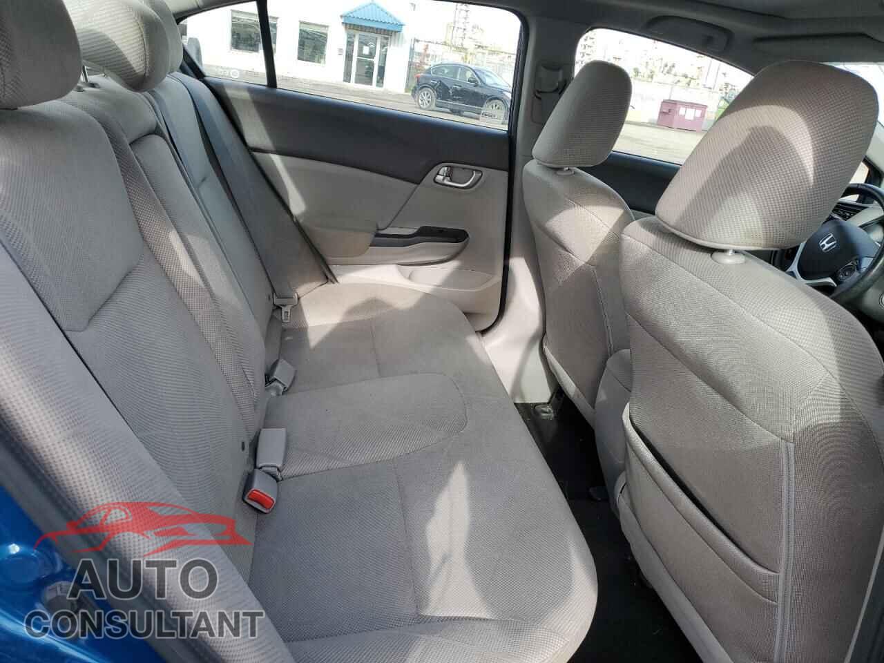 HONDA CIVIC 2012 - 2HGFB2E59CH025520