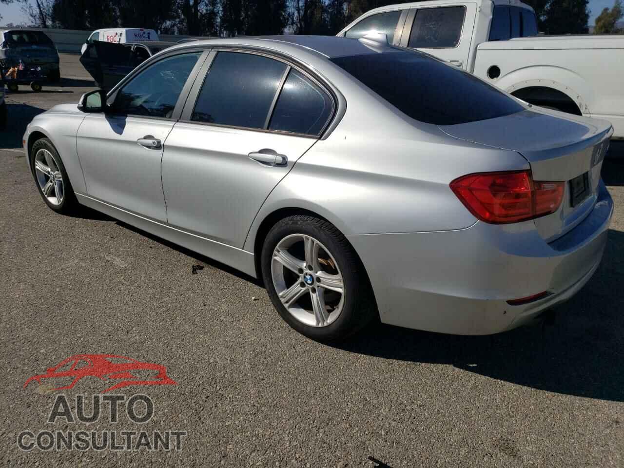 BMW 3 SERIES 2013 - WBA3C1C57DF438063