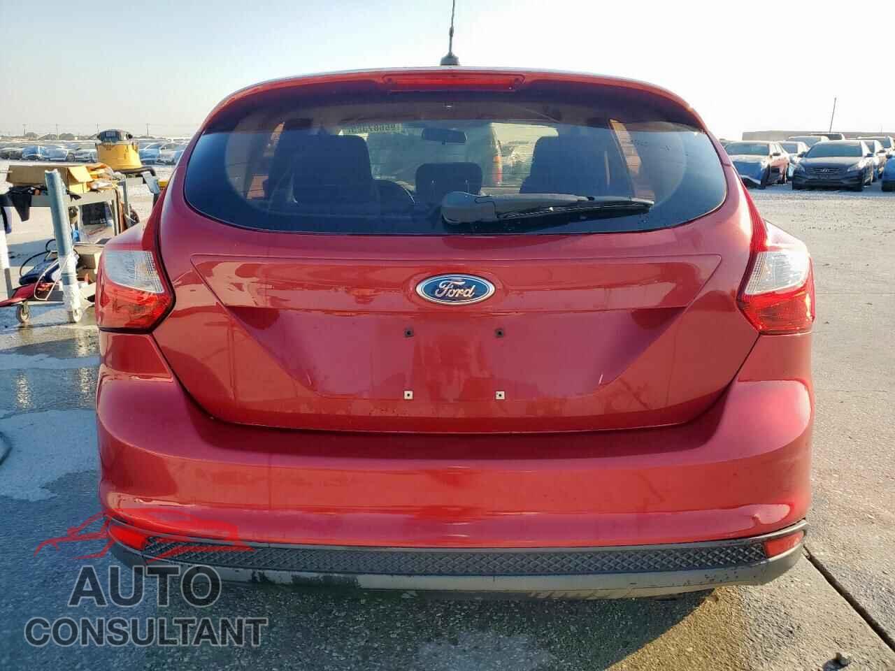 FORD FOCUS 2012 - 1FAHP3K2XCL104793