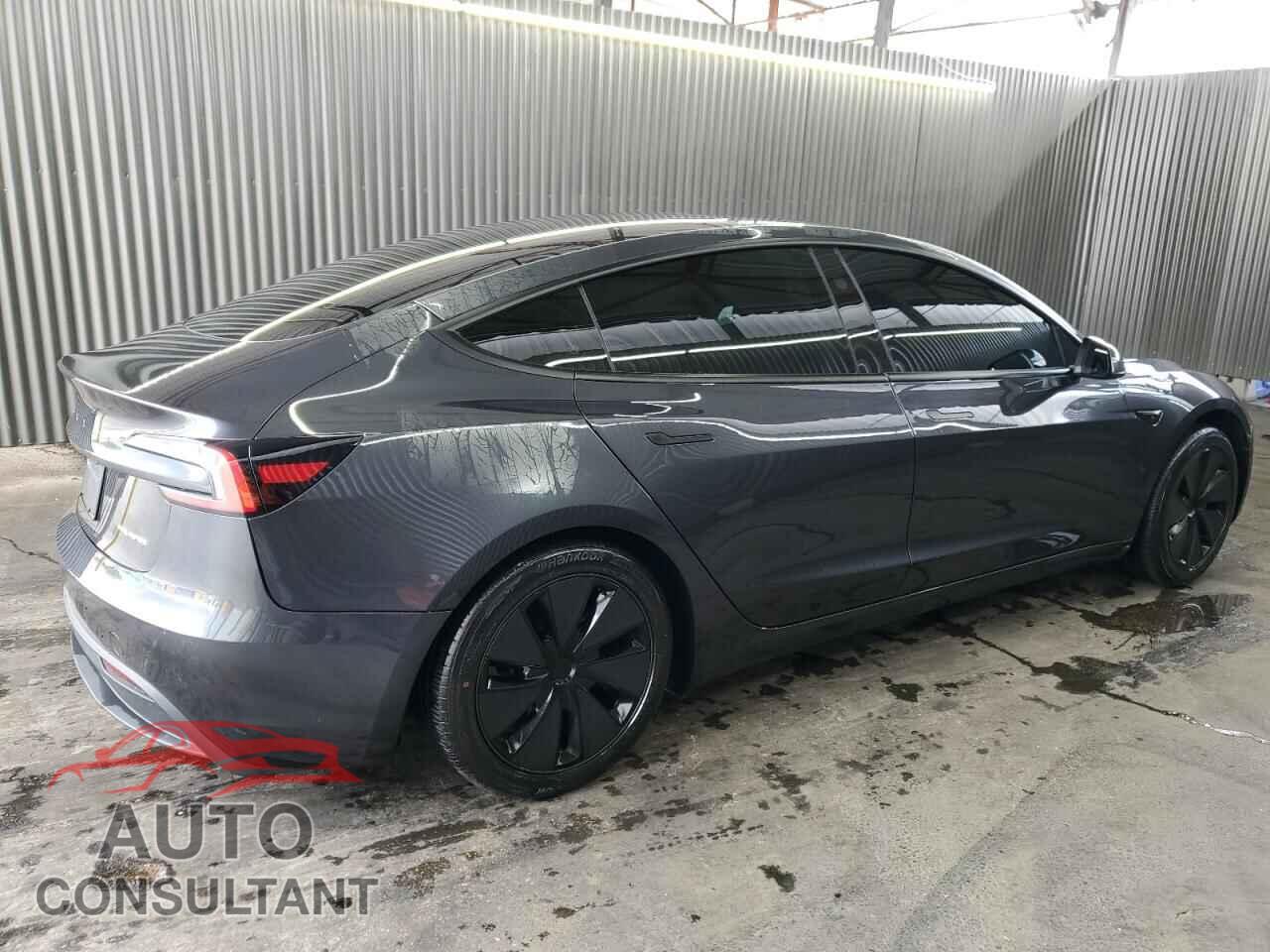 TESLA MODEL 3 2024 - 5YJ3E1EB0RF743061