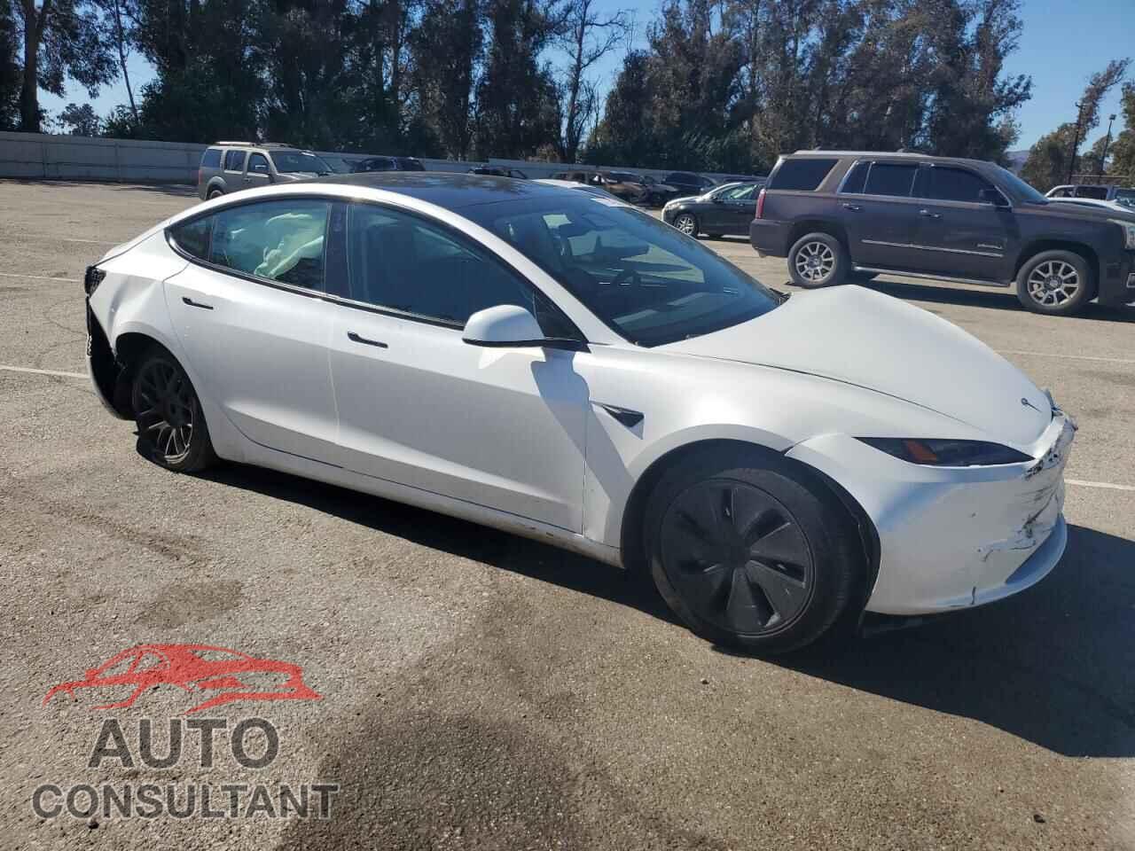 TESLA MODEL 3 2024 - 5YJ3E1EA7RF774105