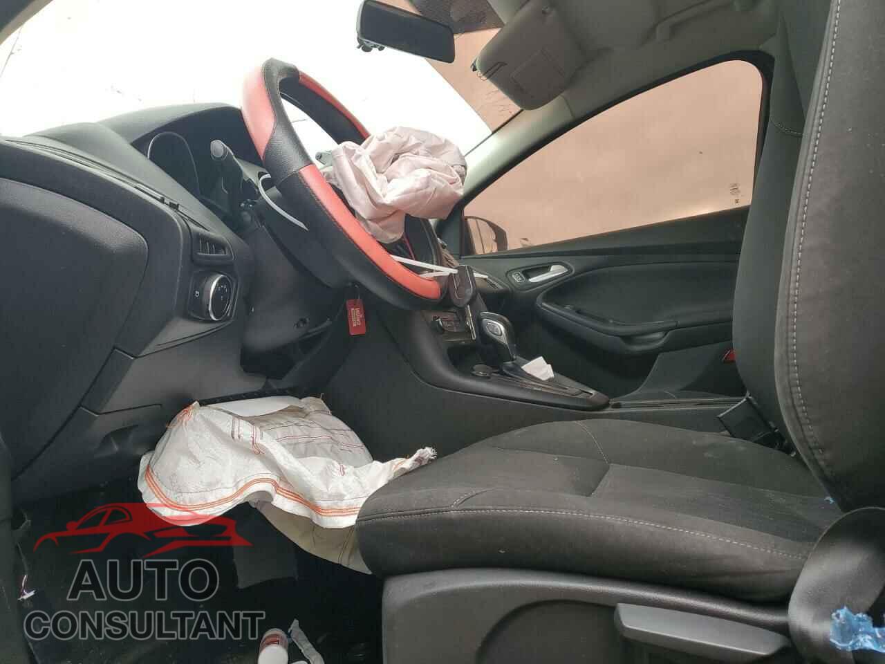 FORD FOCUS 2016 - 1FADP3F21GL228918