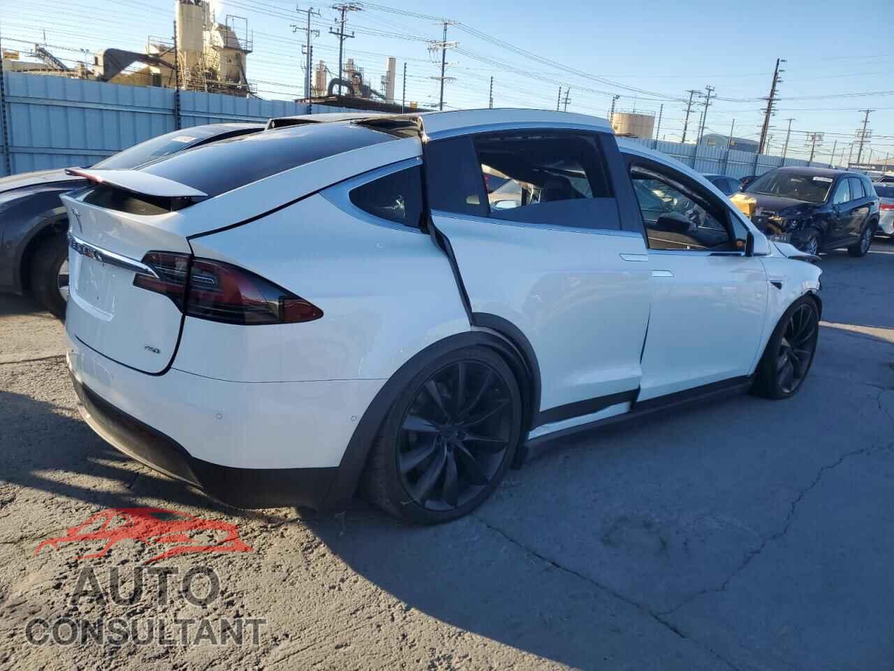 TESLA MODEL X 2017 - 5YJXCBE21HF046719