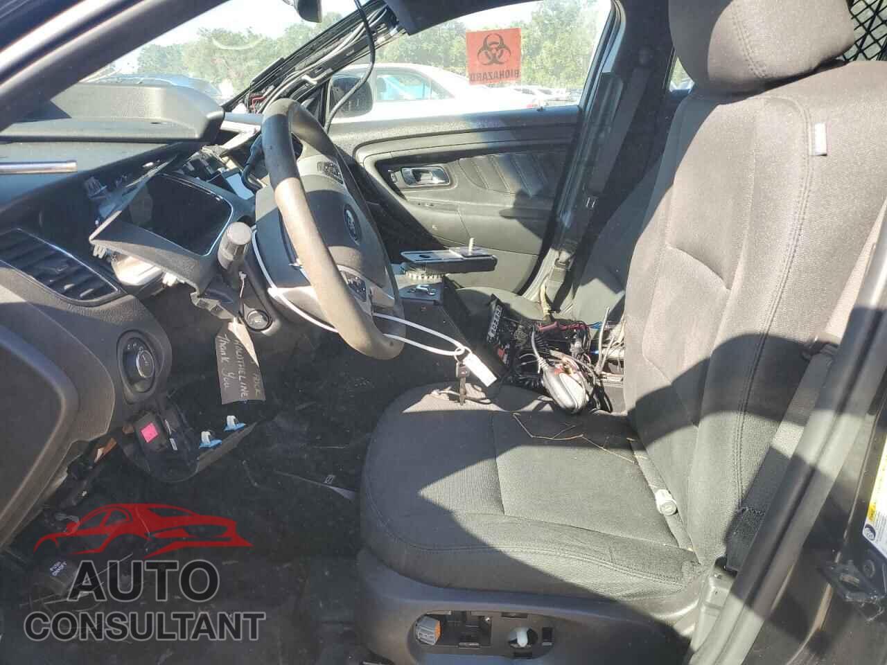FORD TAURUS 2019 - 1FAHP2L85KG102437