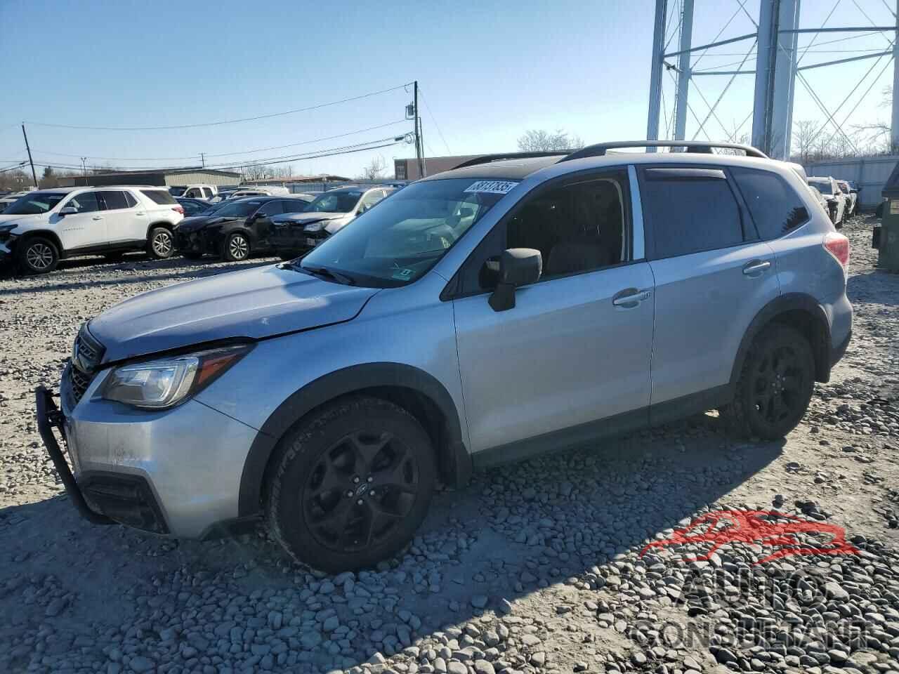 SUBARU FORESTER 2018 - JF2SJAGC8JH558579