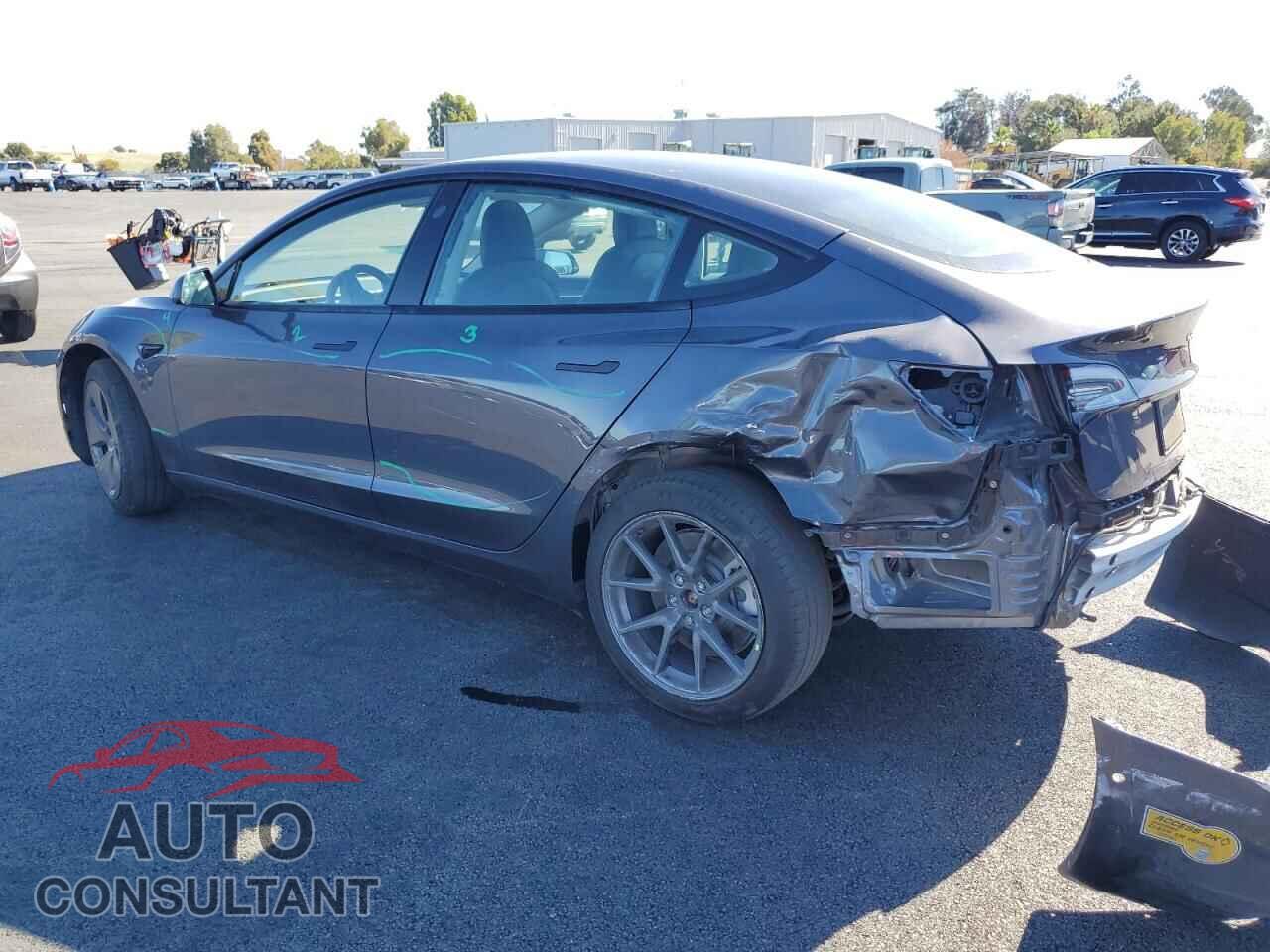 TESLA MODEL 3 2022 - 5YJ3E1EA8NF209615