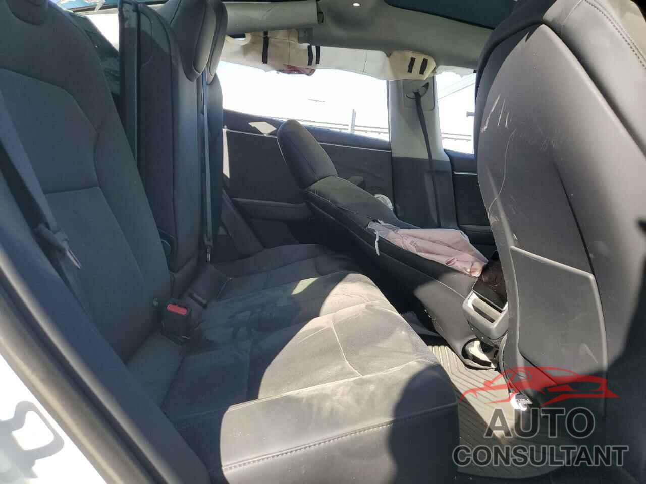 TESLA MODEL 3 2024 - 5YJ3E1EB4RF795194