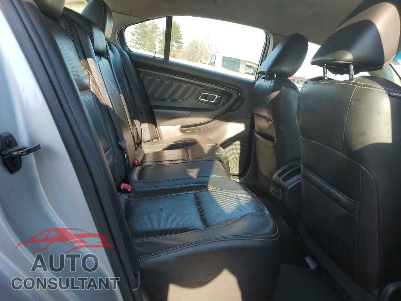 FORD TAURUS 2010 - 1FAHP2FW2AG134514