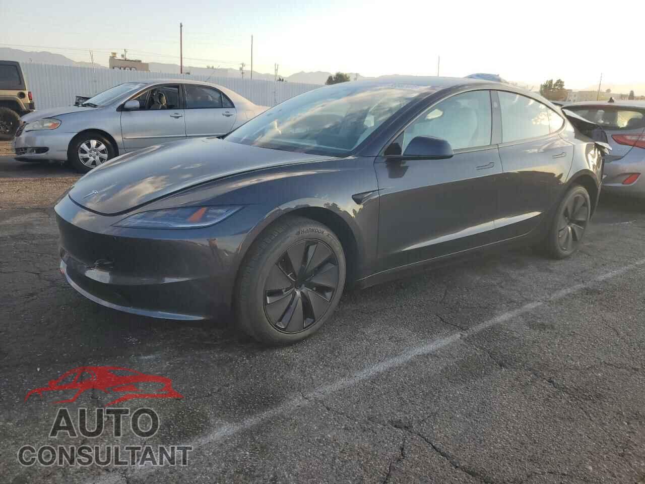 TESLA MODEL 3 2025 - 5YJ3E1EA3SF054385