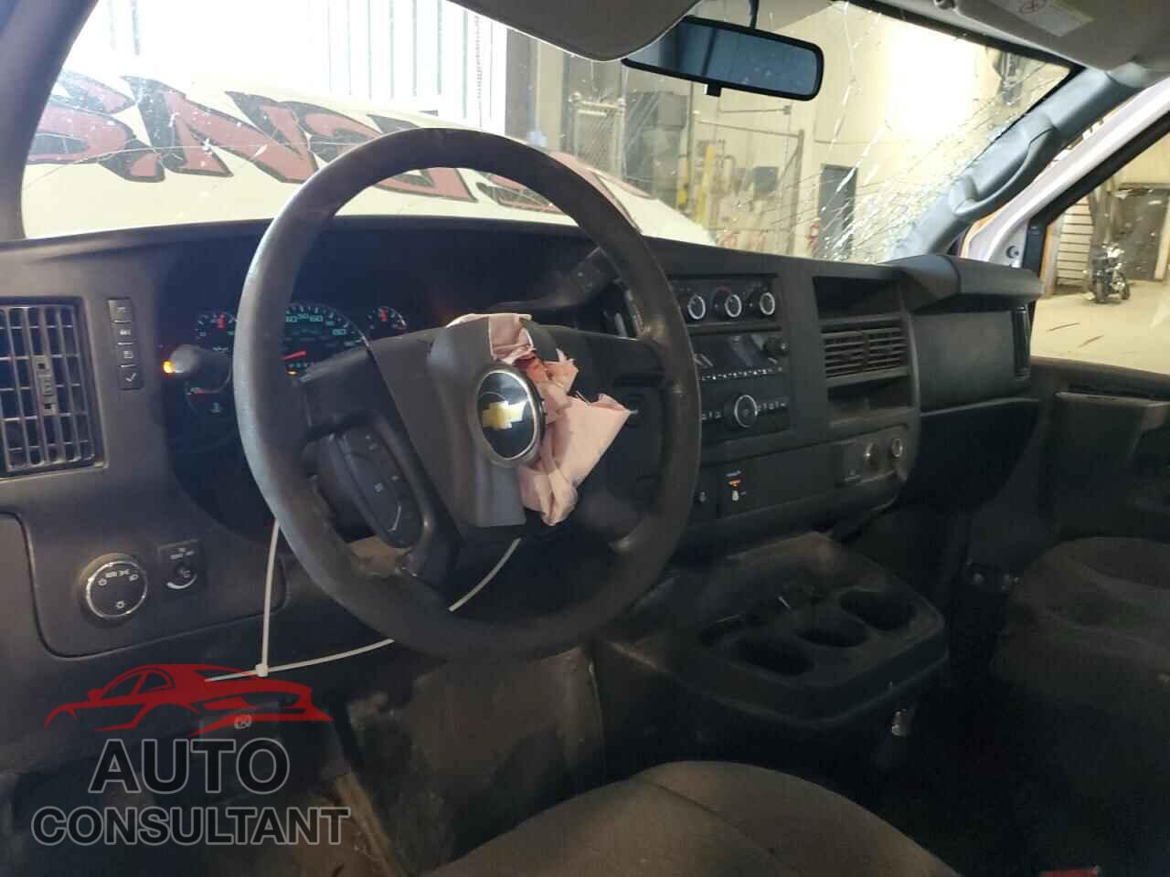 CHEVROLET EXPRESS 2015 - 1GCWGFCF7F1274887