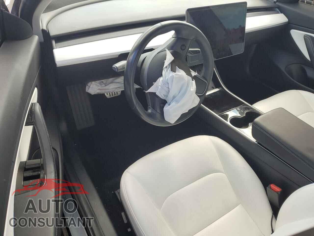 TESLA MODEL 3 2018 - 5YJ3E1EBXJF074043