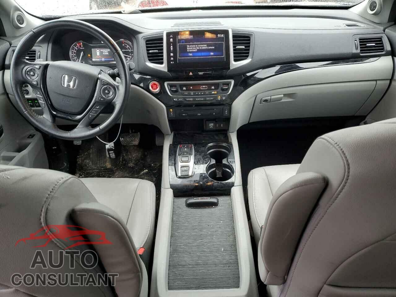 HONDA PILOT 2017 - 5FNYF5H98HB013528