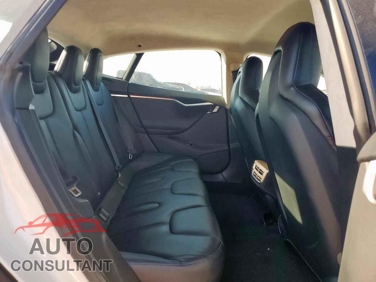 TESLA MODEL S 2015 - 5YJSA1E25FF101180