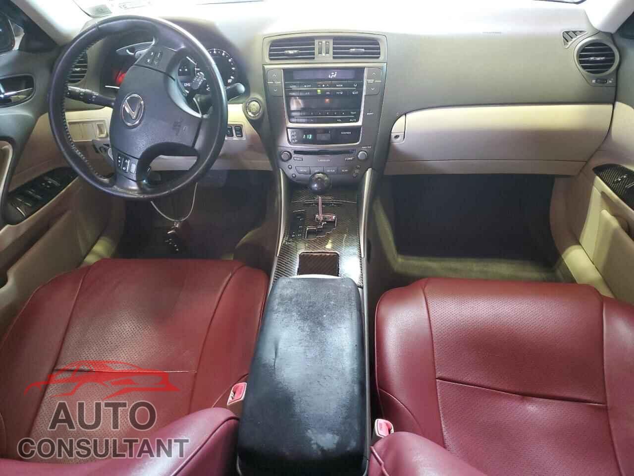 LEXUS IS 2010 - JTHCF5C2XA5044306