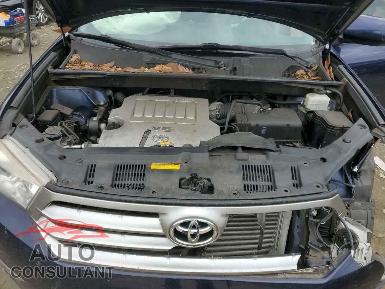TOYOTA HIGHLANDER 2013 - 5TDBK3EH8DS242668