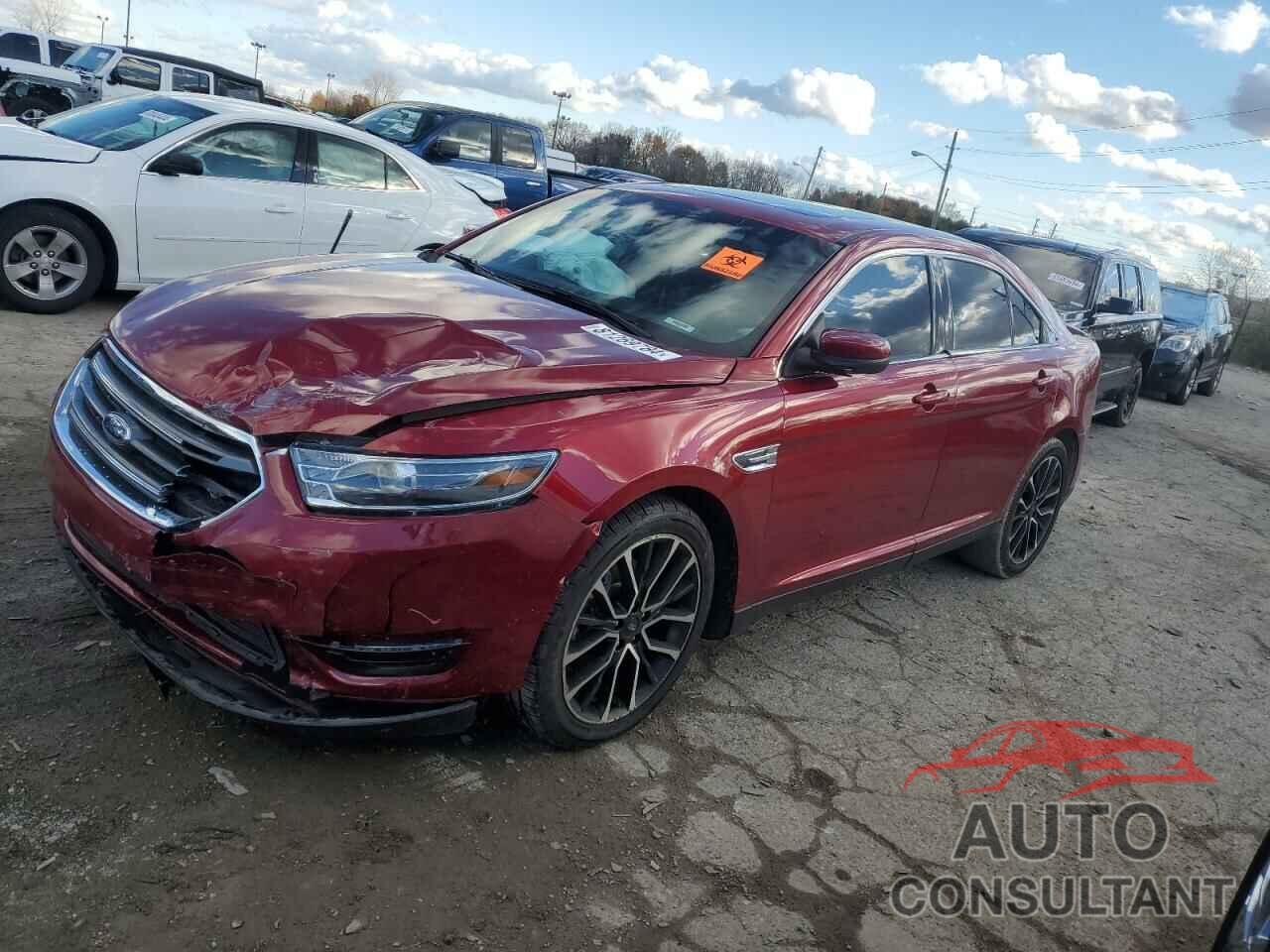 FORD TAURUS 2018 - 1FAHP2E87JG105433