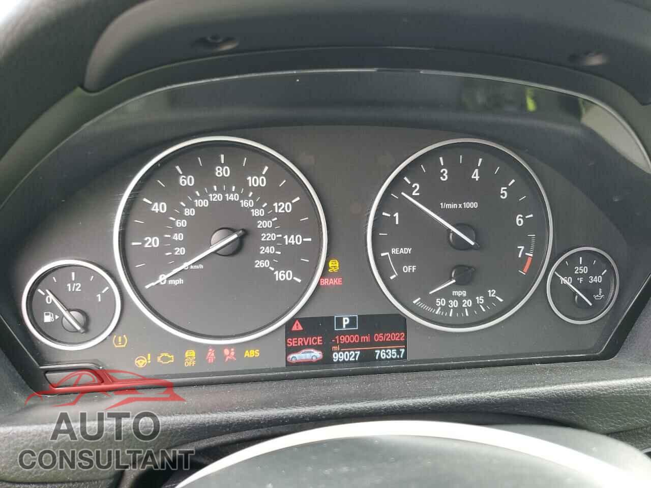 BMW 3 SERIES 2016 - WBA8E1G57GNU11319