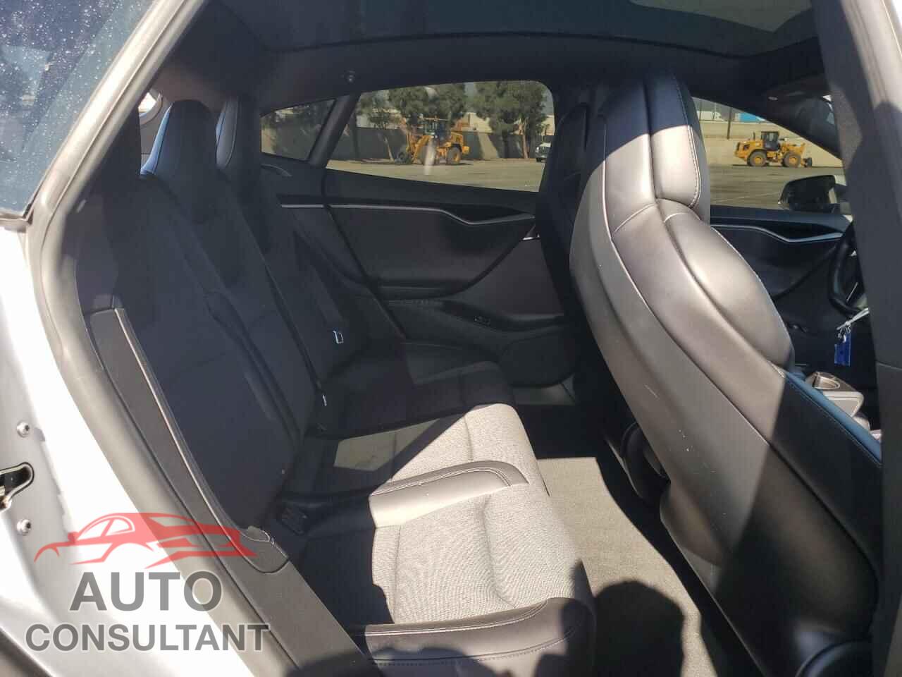 TESLA MODEL S 2018 - 5YJSA1E2XJF259457
