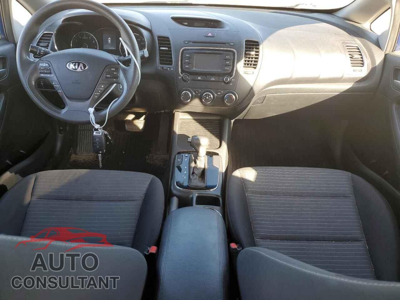 KIA FORTE 2017 - 3KPFL4A77HE009351