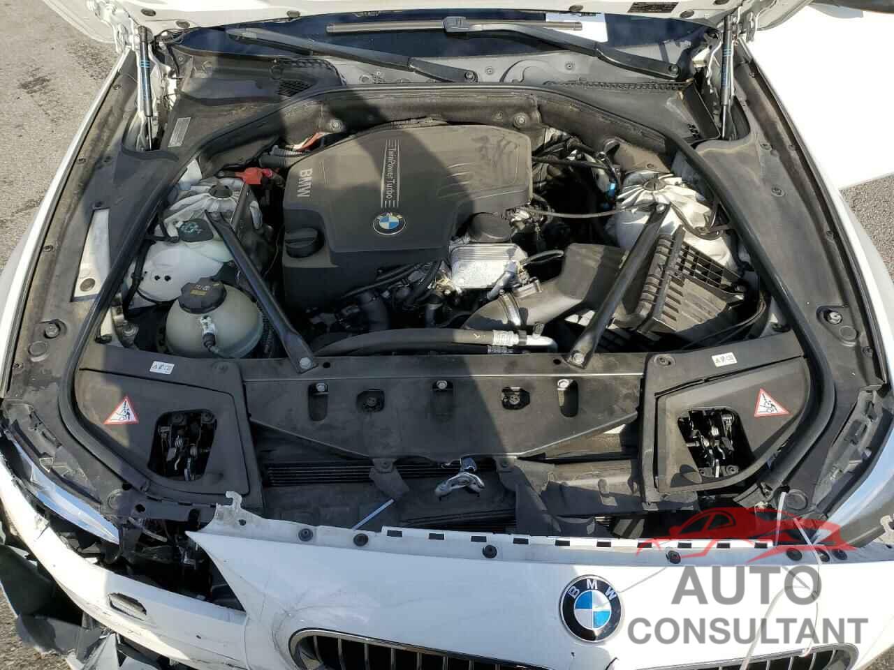 BMW 5 SERIES 2015 - WBA5A5C55FD523780