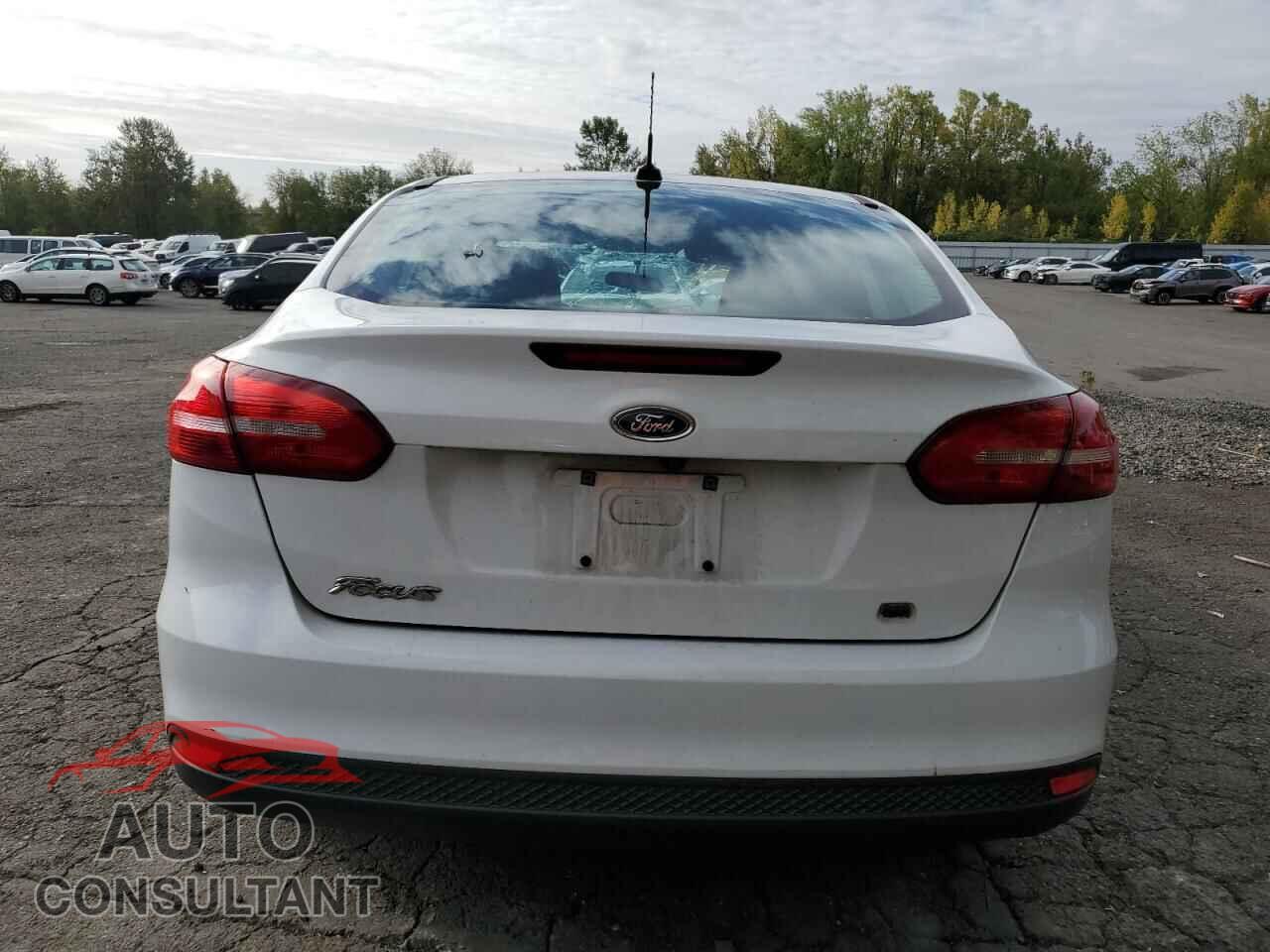 FORD FOCUS 2016 - 1FADP3E25GL301788