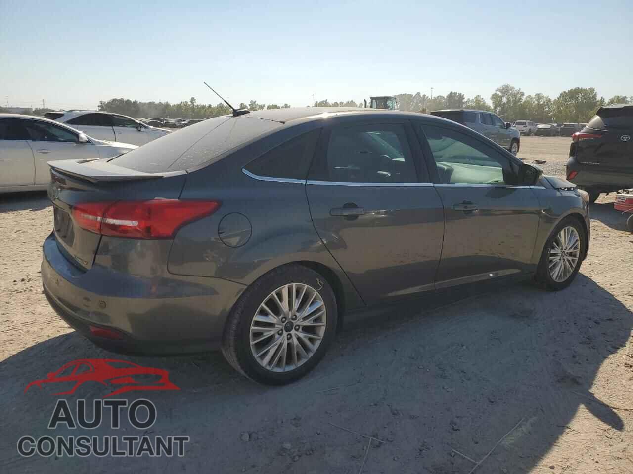 FORD FOCUS 2017 - 1FADP3J23HL211918