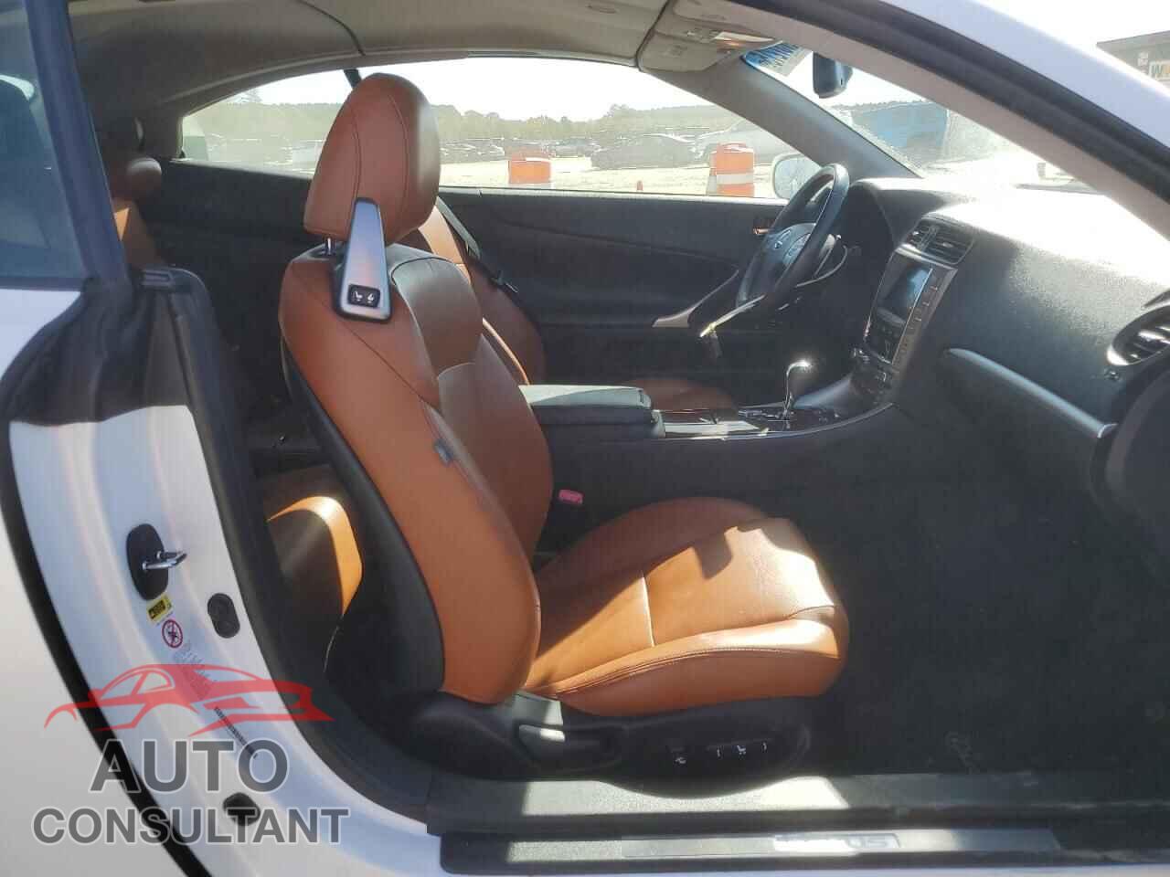 LEXUS IS 2012 - JTHFF2C22C2524470