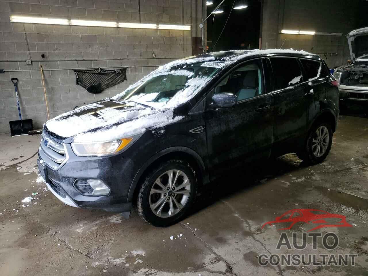 FORD ESCAPE 2017 - 1FMCU9GD4HUC54003