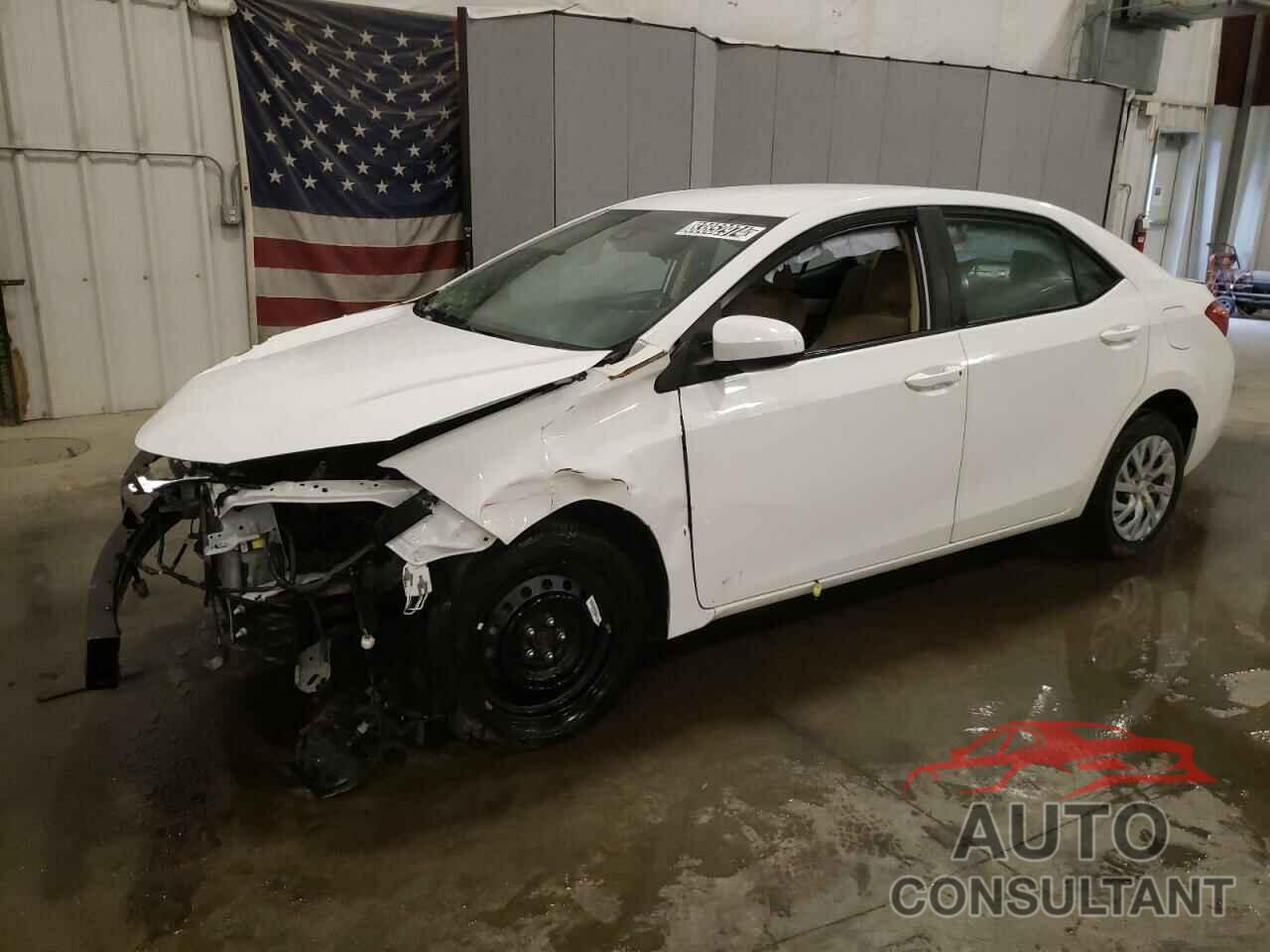 TOYOTA COROLLA 2018 - 5YFBURHE0JP781577