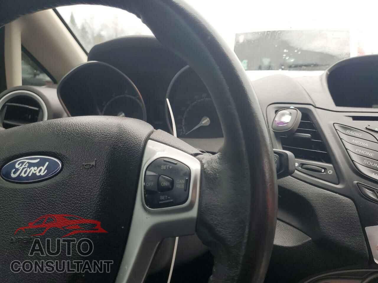 FORD FIESTA 2015 - 3FADP4EJ0FM221924