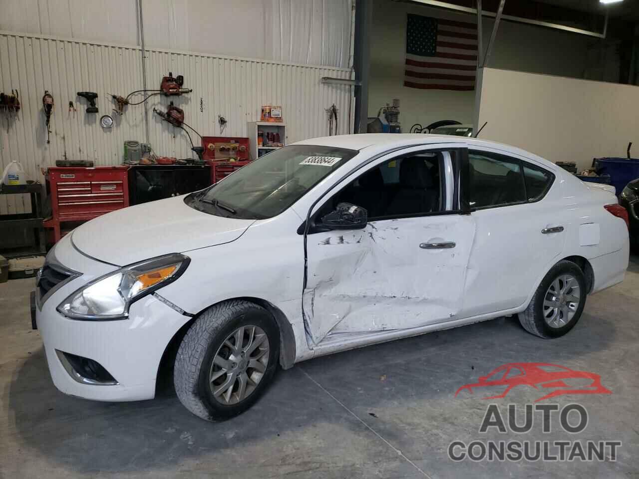 NISSAN VERSA 2018 - 3N1CN7AP2JL871895