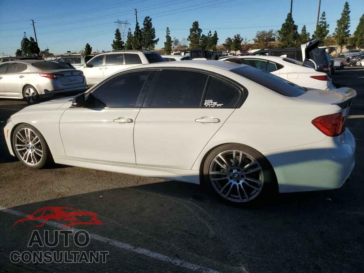 BMW 3 SERIES 2015 - WBA3A9G52FNT09400