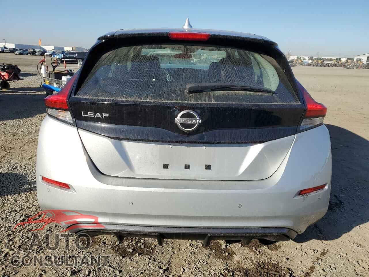 NISSAN LEAF 2023 - 1N4AZ1BV0PC555635