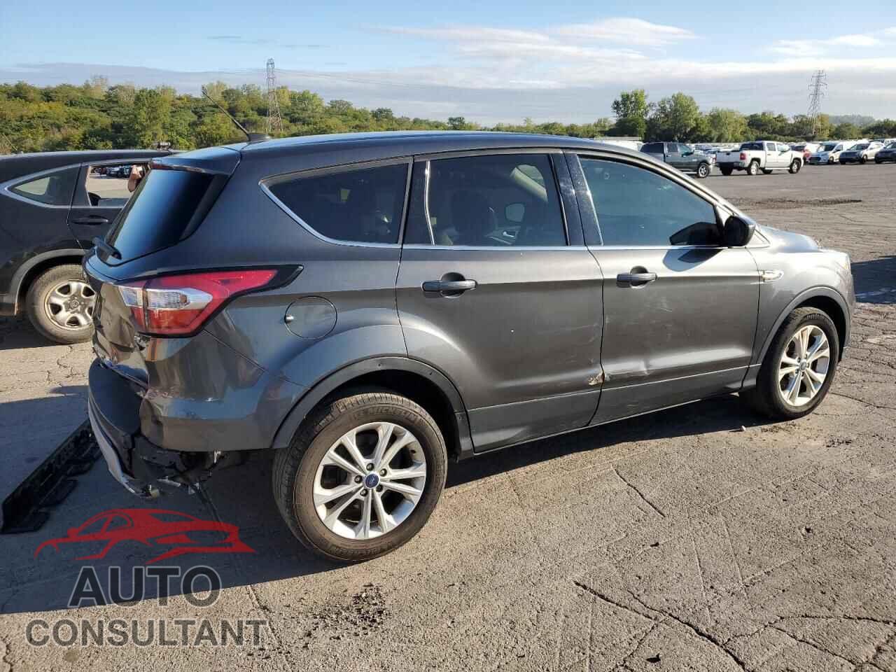 FORD ESCAPE 2017 - 1FMCU9GD6HUC98357