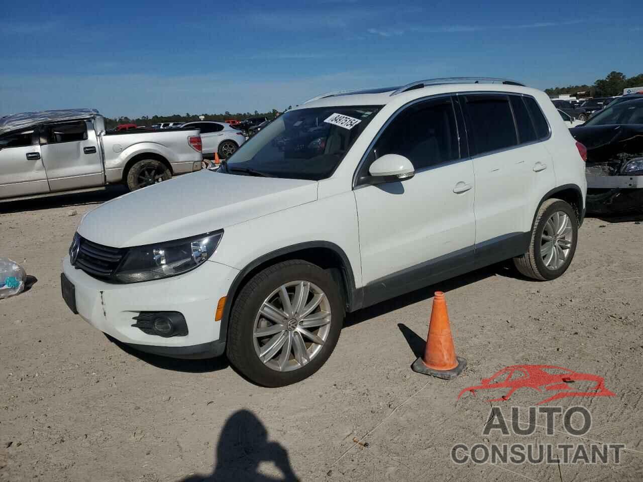 VOLKSWAGEN TIGUAN 2014 - WVGAV3AX4EW621437