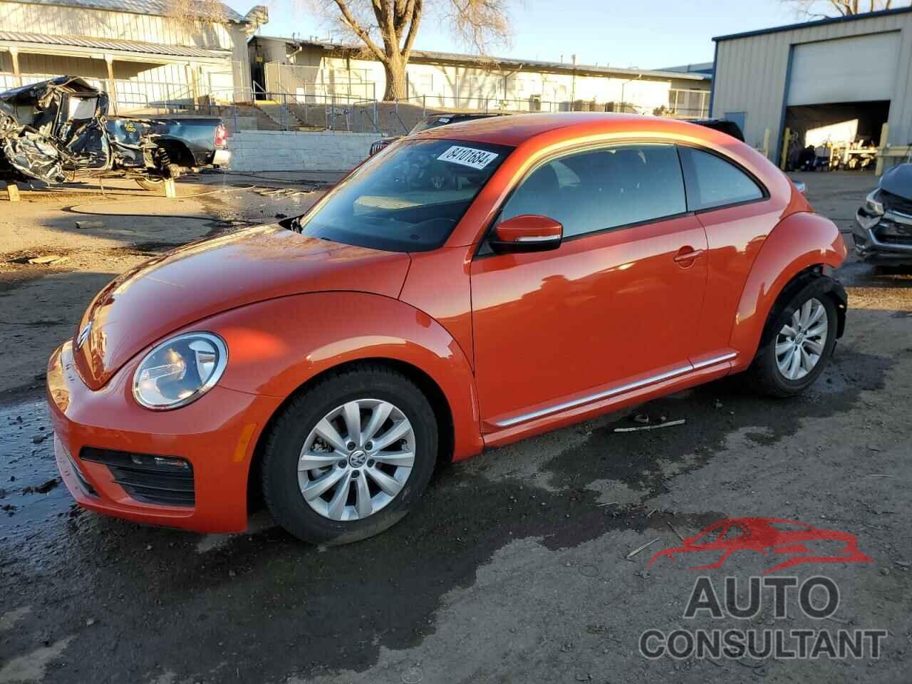 VOLKSWAGEN BEETLE 2019 - 3VWFD7AT9KM712147