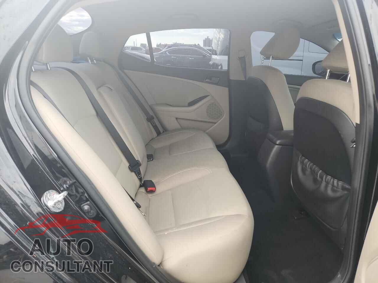 KIA OPTIMA 2013 - 5XXGM4A75DG245385