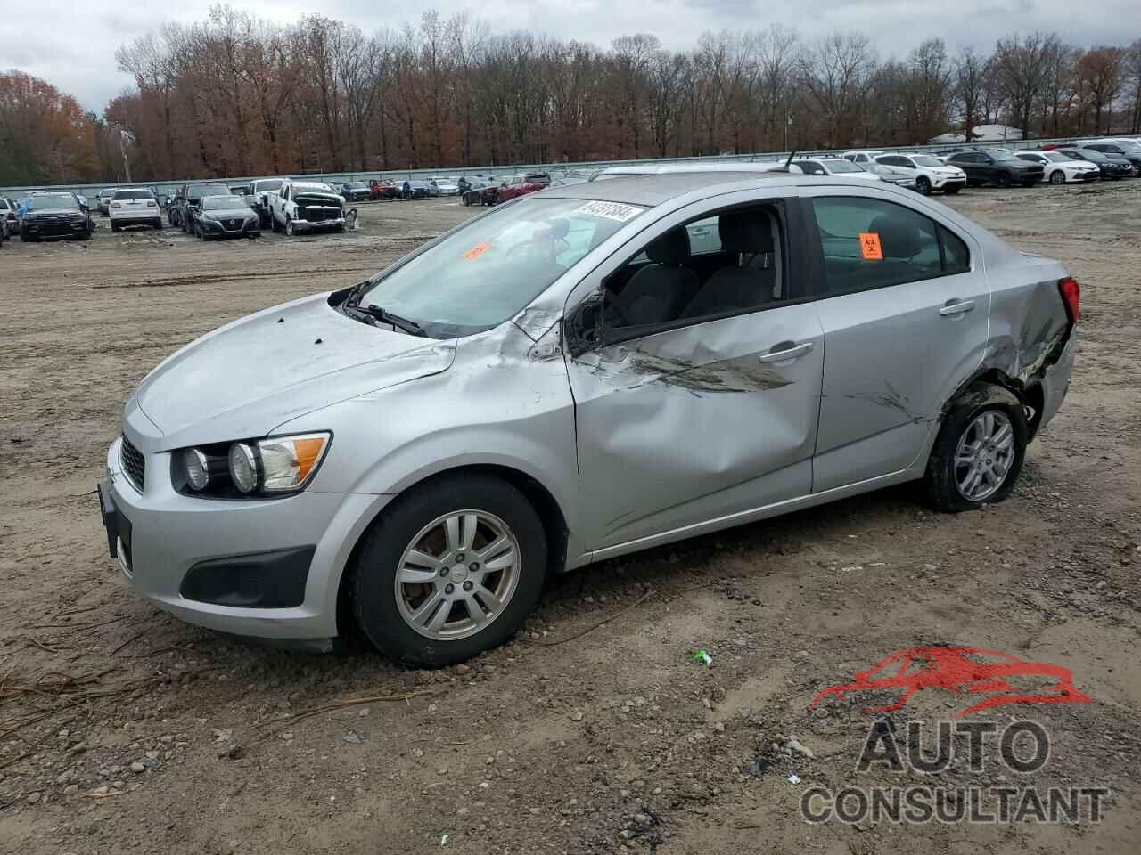 CHEVROLET SONIC 2012 - 1G1JB5SHXC4152839