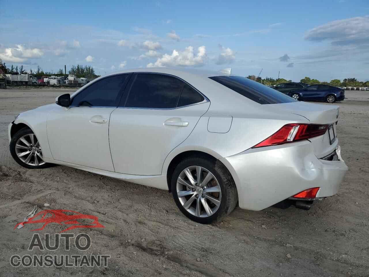 LEXUS IS 2016 - JTHBA1D27G5011502
