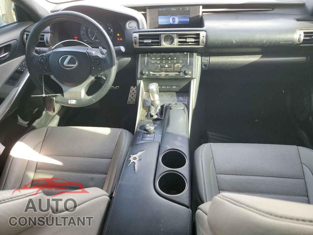 LEXUS IS 2014 - JTHCE1D23E5000227