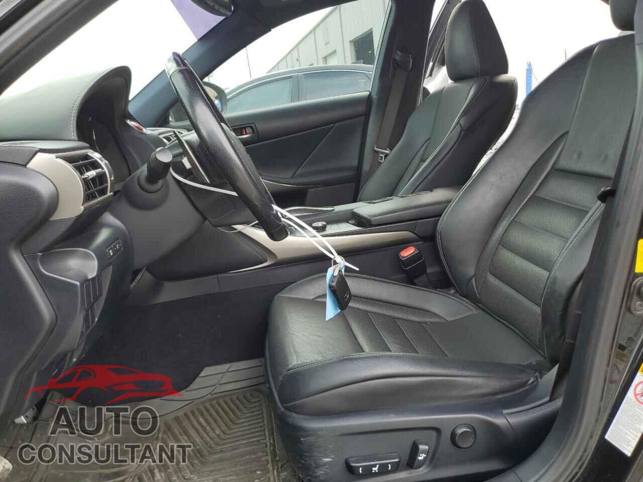 LEXUS IS 2016 - JTHBA1D29G5017043